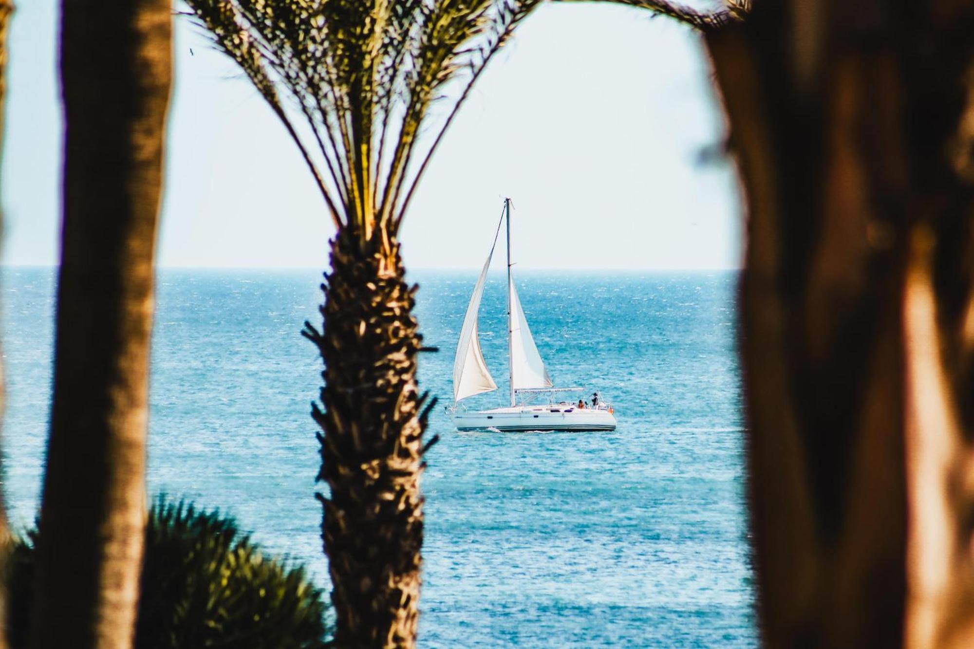 Cn-340 Suites Estepona Bagian luar foto
